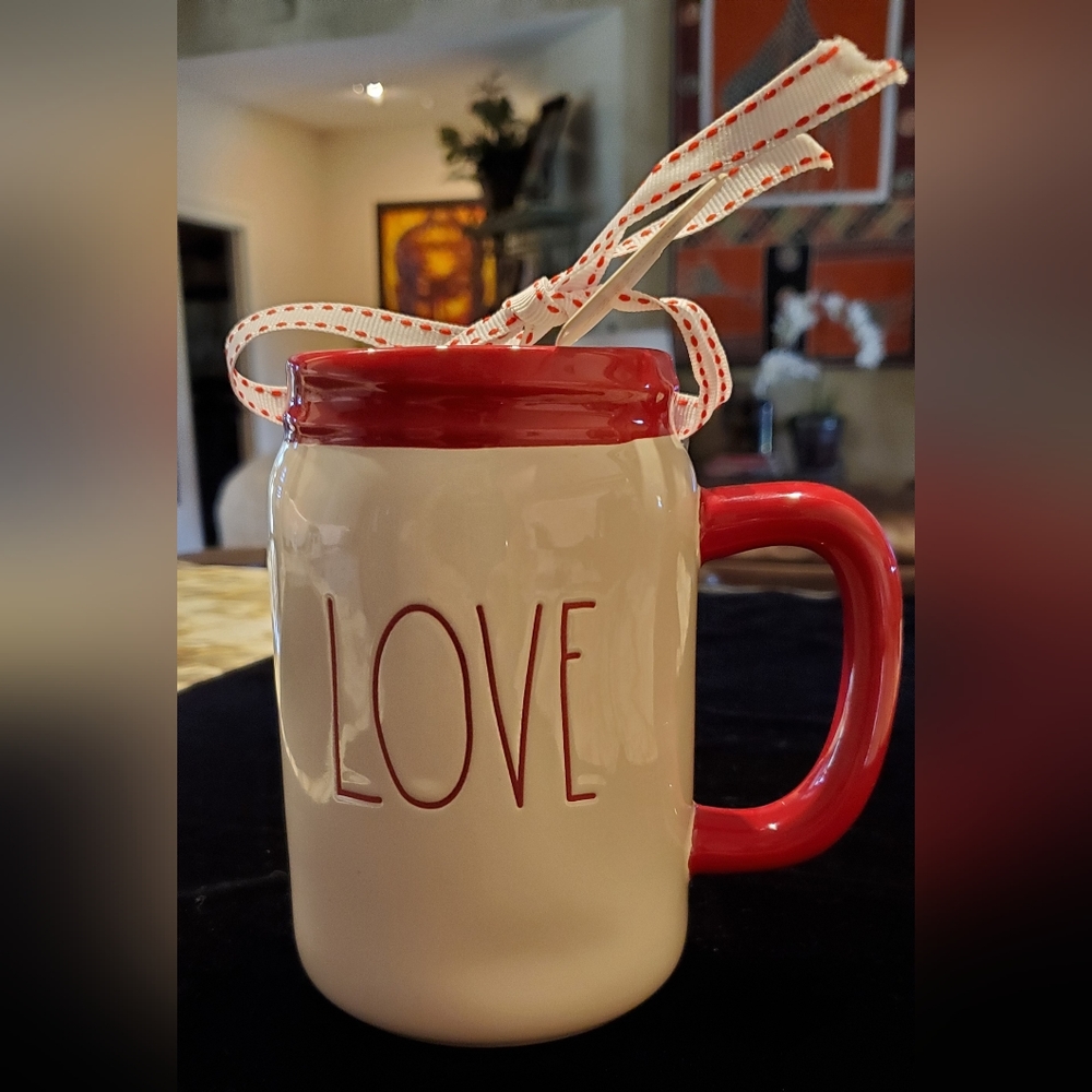 NWOT Rae Dunn LOVE Mug - Picture 3 of 8